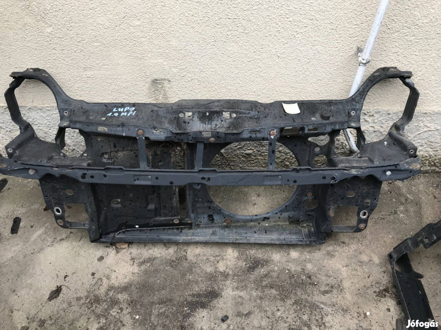 VW Lupo 1,0 MPI / homlokfal