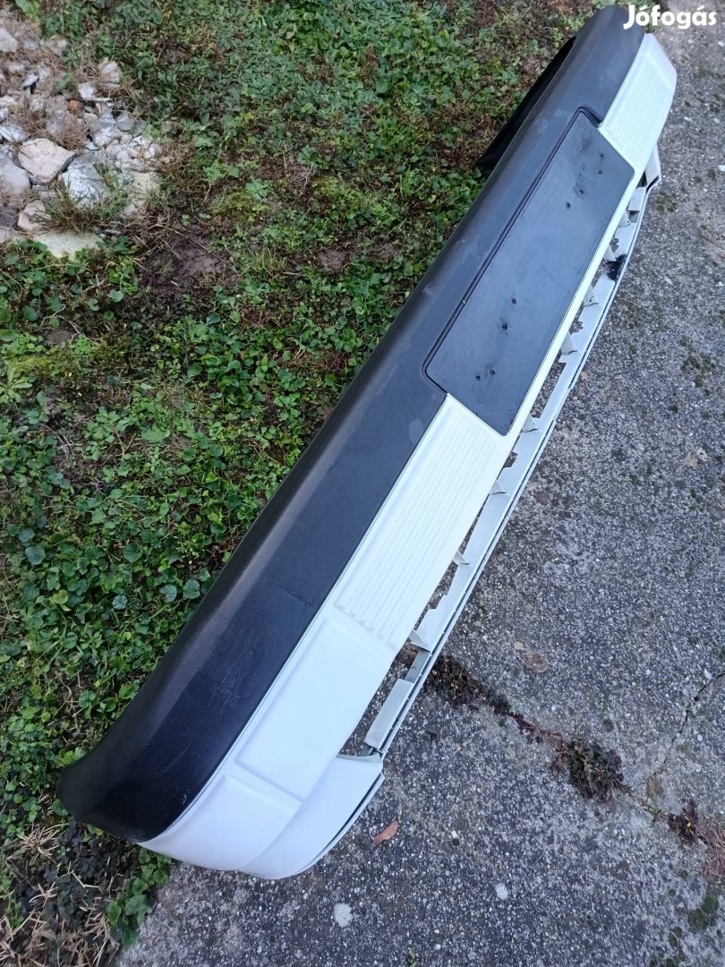 VW Passat 3 Első lökhárító 357807217B 