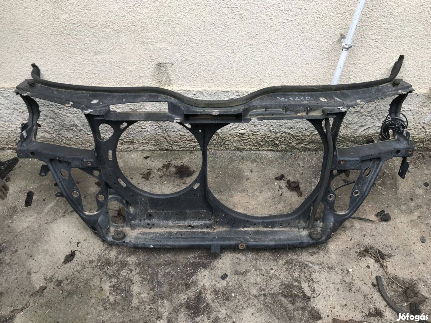 VW Passat B5 1,6 - homlokfal 3B0 805 594