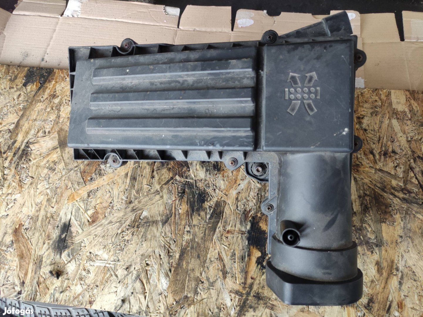 VW Passat B6 2.0 TDI légszűrő ház