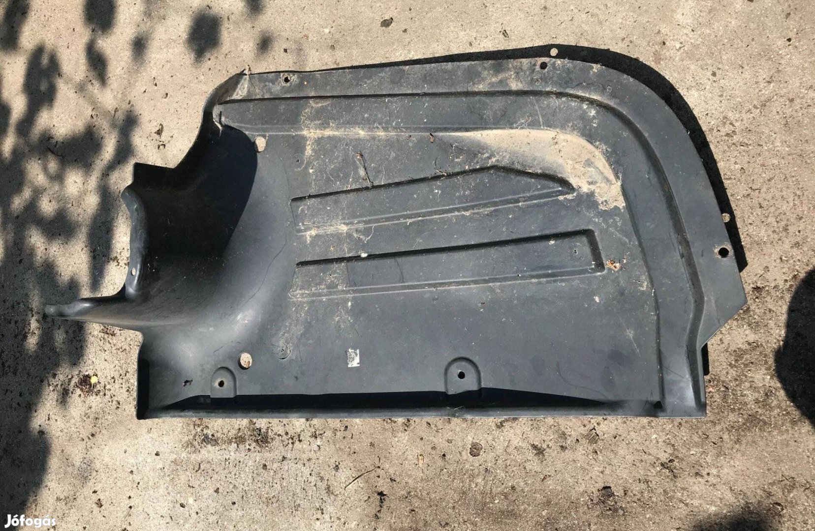 VW Passat B6 -* hátsó alsó burkolat 3C0 825 216 B