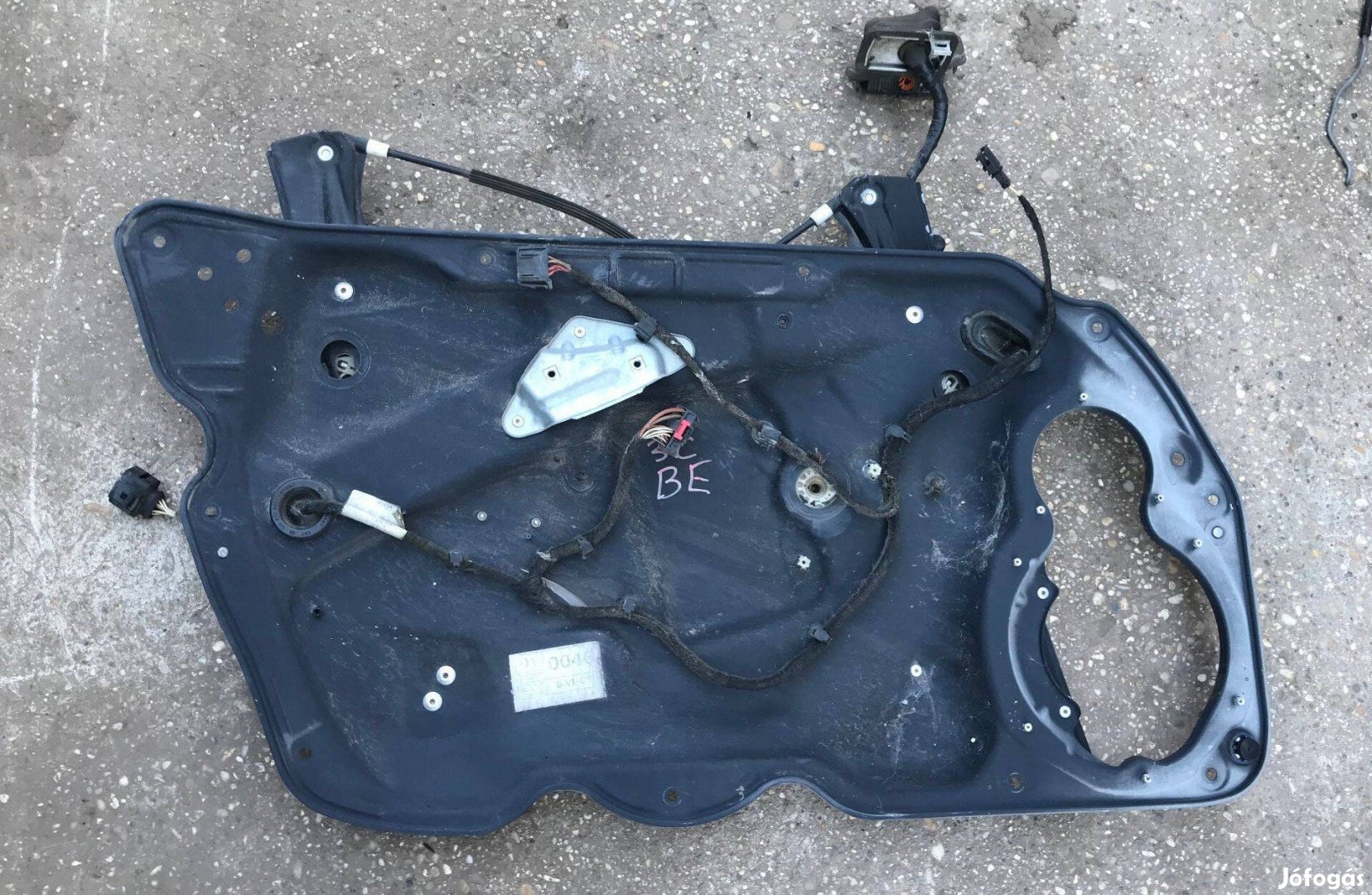 VW Passat B6 / bal első ablakemelő szerkezet