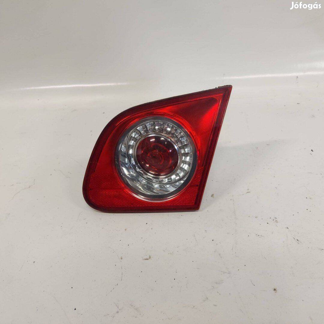 VW Passat B6 csomagtér ajtó csomagtérajtó jobb hátsó belső lámpa