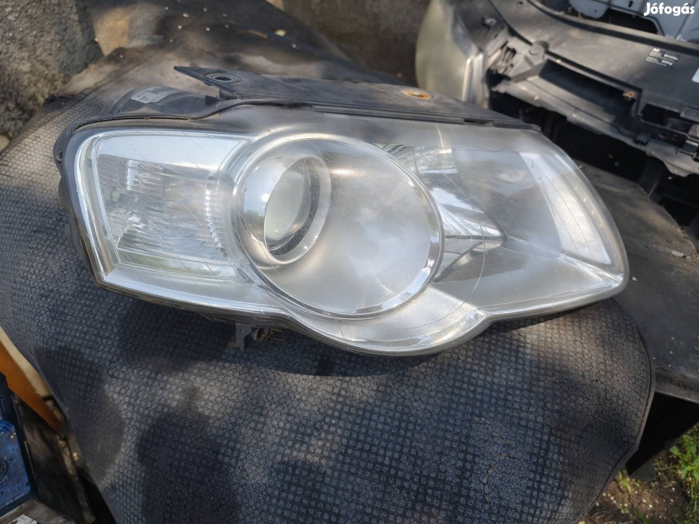 VW Passat B6 jobb első lámpa nem xenon gyári 