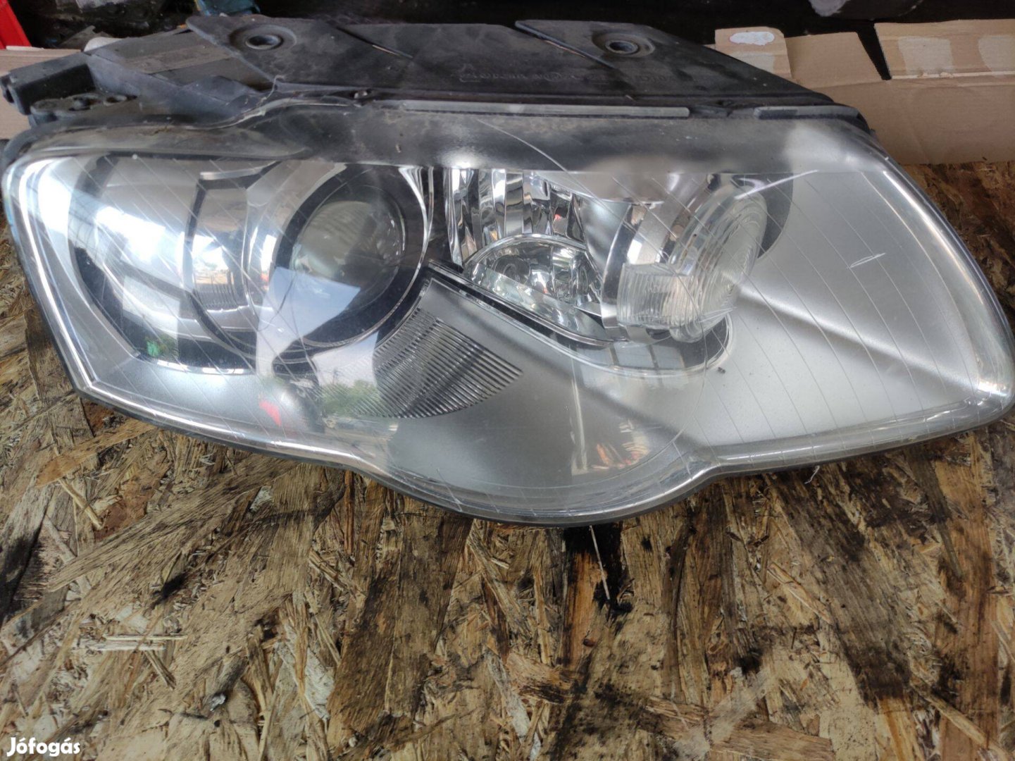 VW Passat B6 jobb első lámpa xenon fényszóró