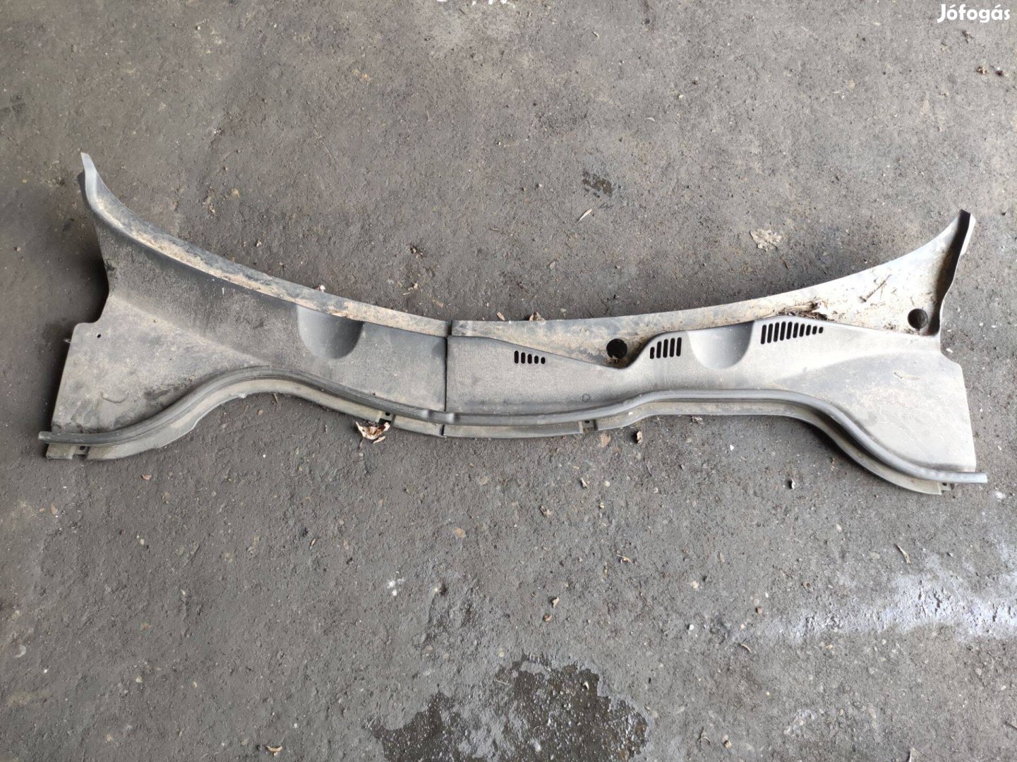 VW Passat B6 levélrács