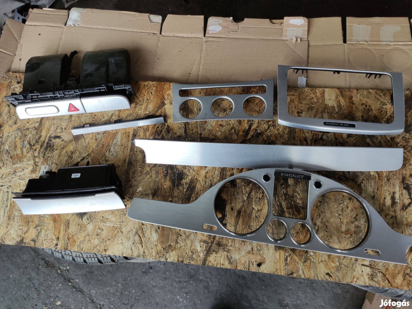 VW Passat B6 műszerfal díszléc szett