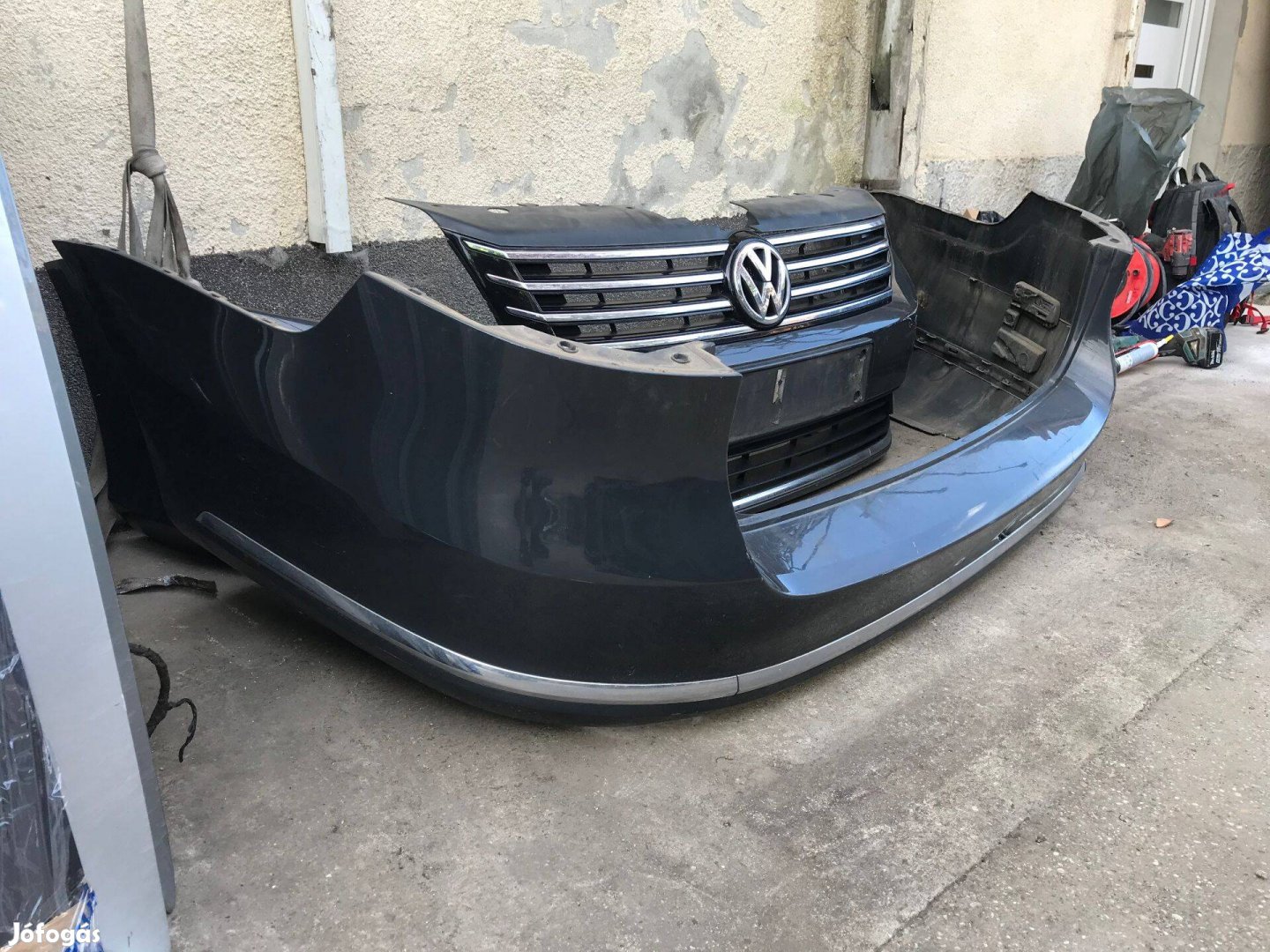 VW Passat B7 Variant _ hátsó lökhárító ( hibás)