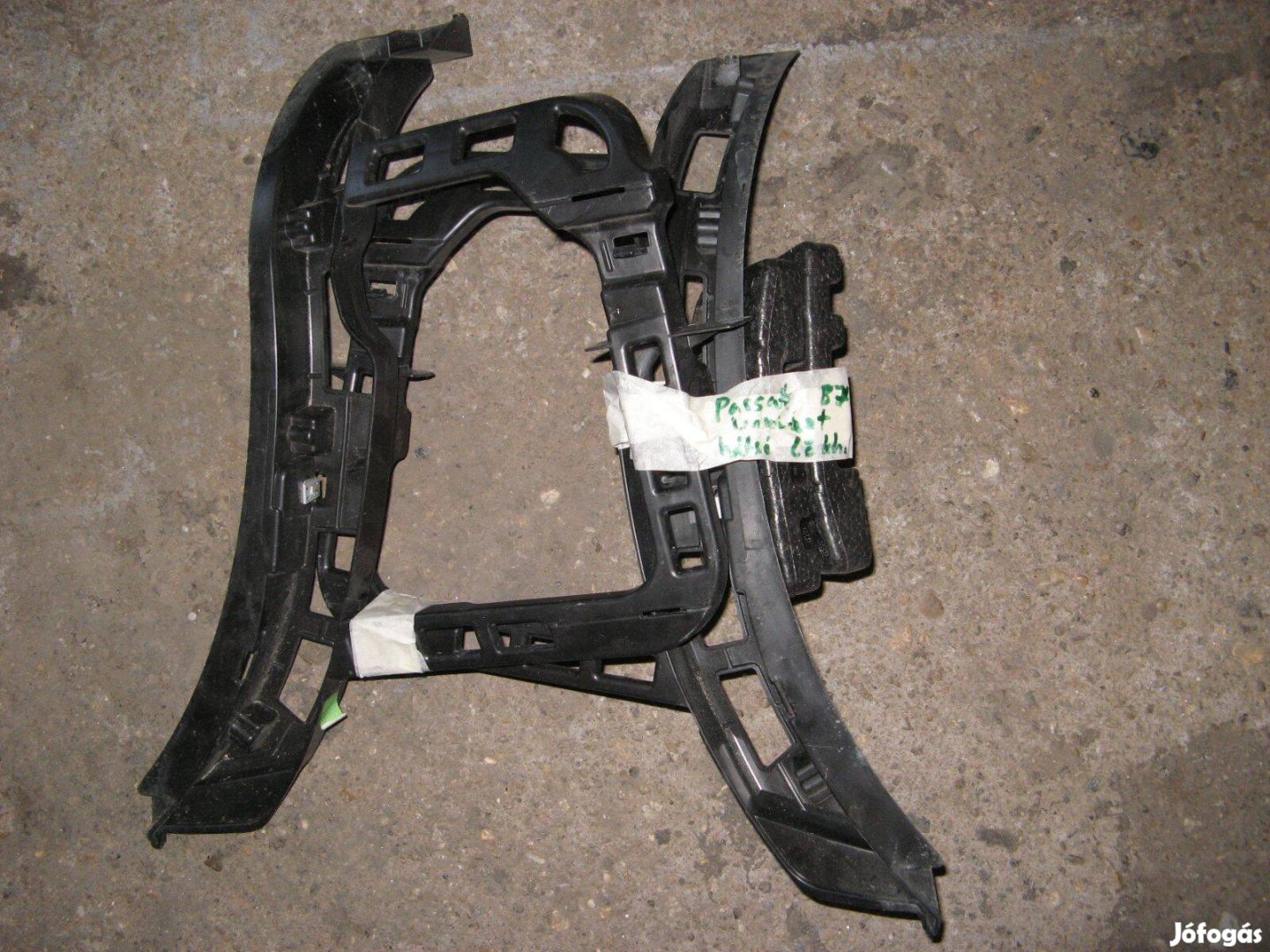 VW Passat B7 Variant hátsó lökhárító tartó eladó