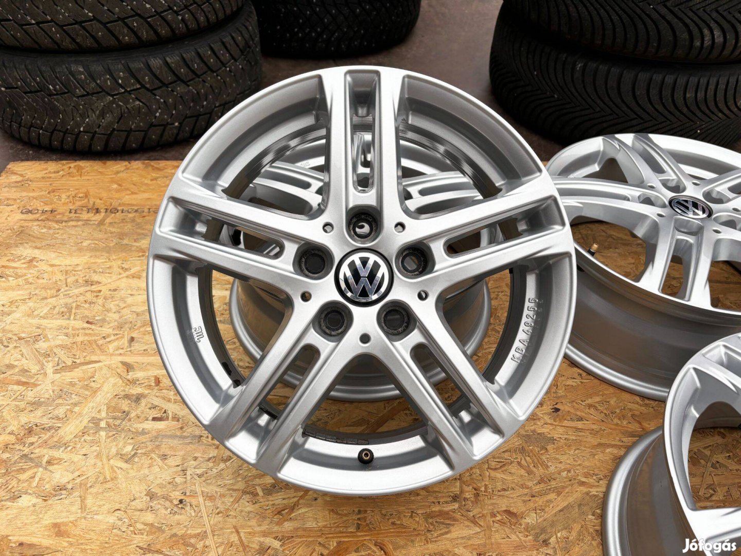 VW Passat B8 16" 5x112 gyári specifikus alufelni eladó 16 coll