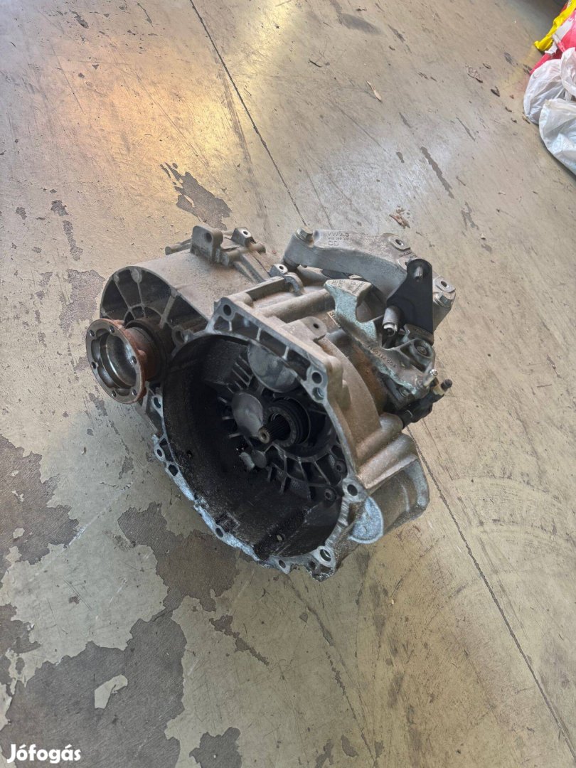 VW Passat B8 6 sebességes kézi váltó eladó!!! 100.000km