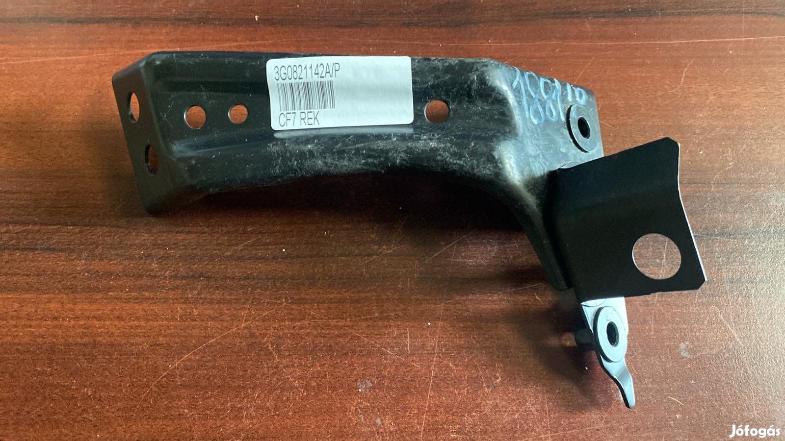 VW Passat B8 első jobb oldali tartókonzol 3G0821142A eladó