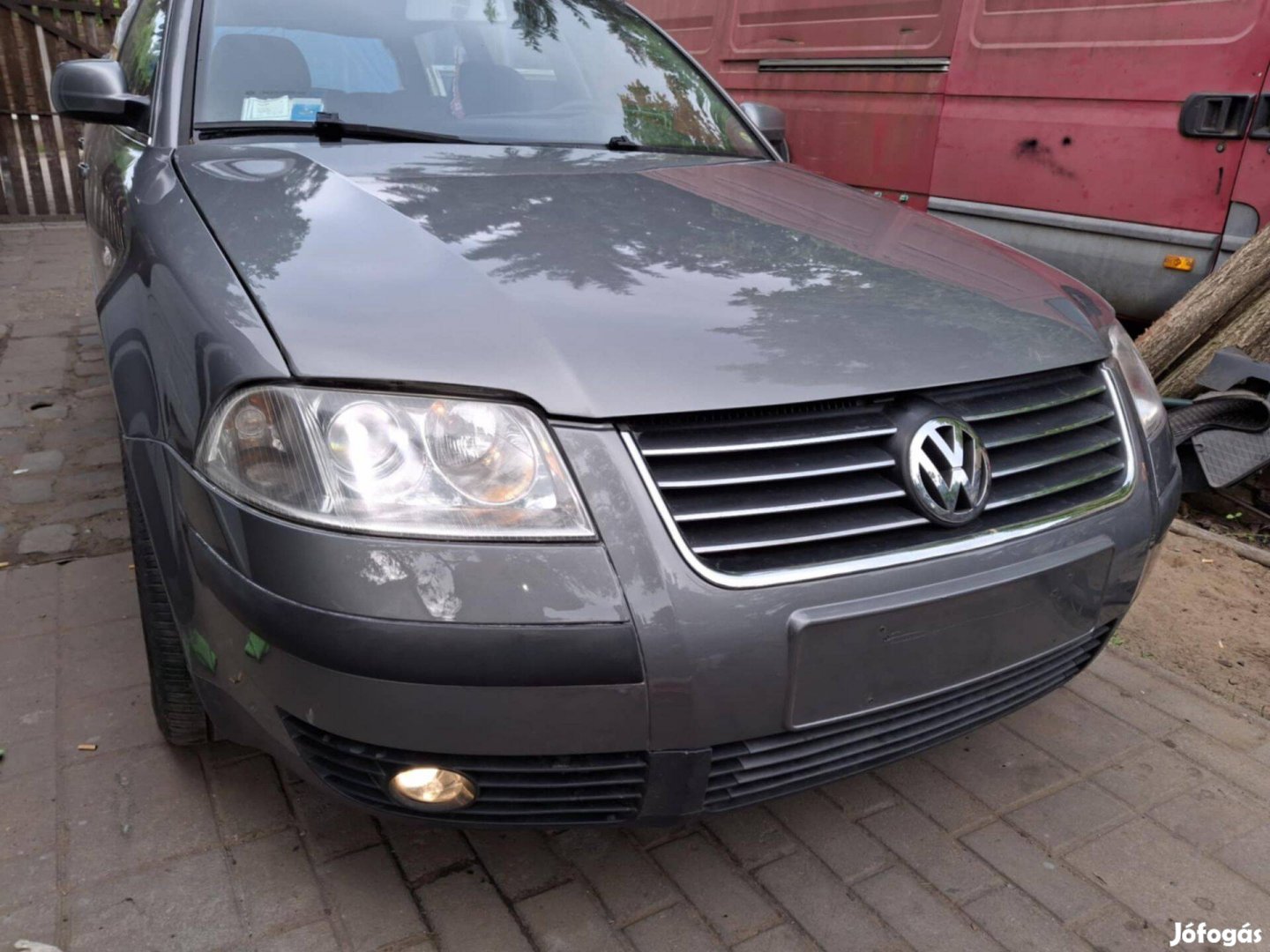VW Passat B 5.5 első lökhárító LD7W, kompletten