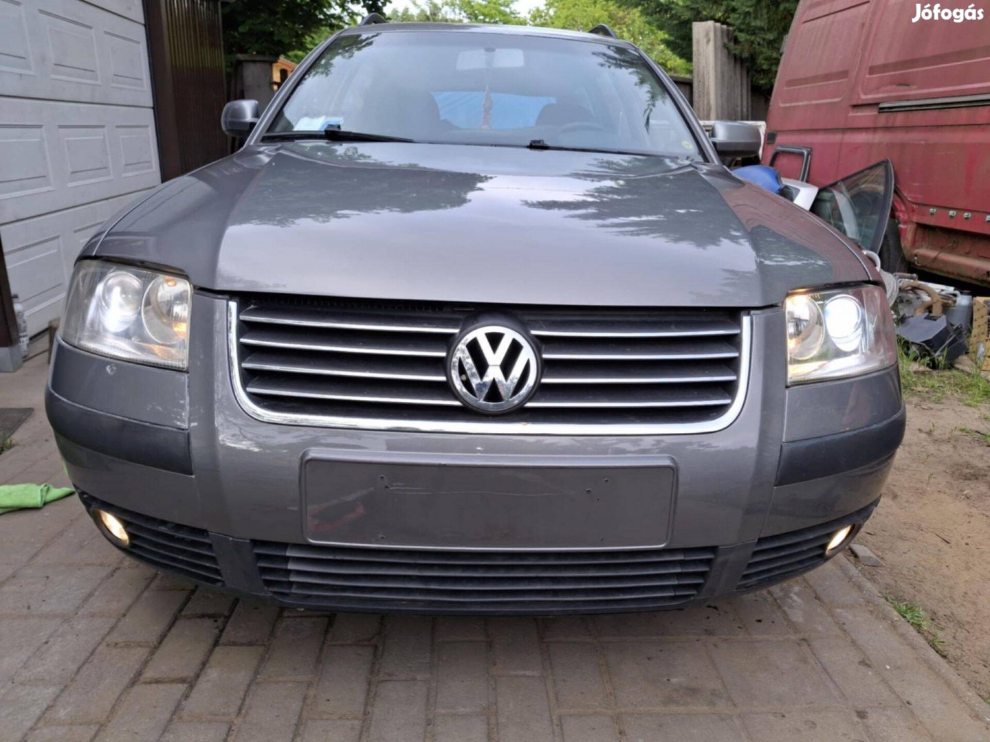 VW Passat B 5.5 első lökhárító LD7W hibátlan állapotú, kompletten