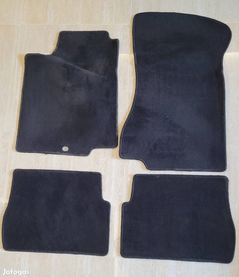 VW Passat b5/b5.5 / Skoda Octavia mk1 fekete szövet szőnyeg szett