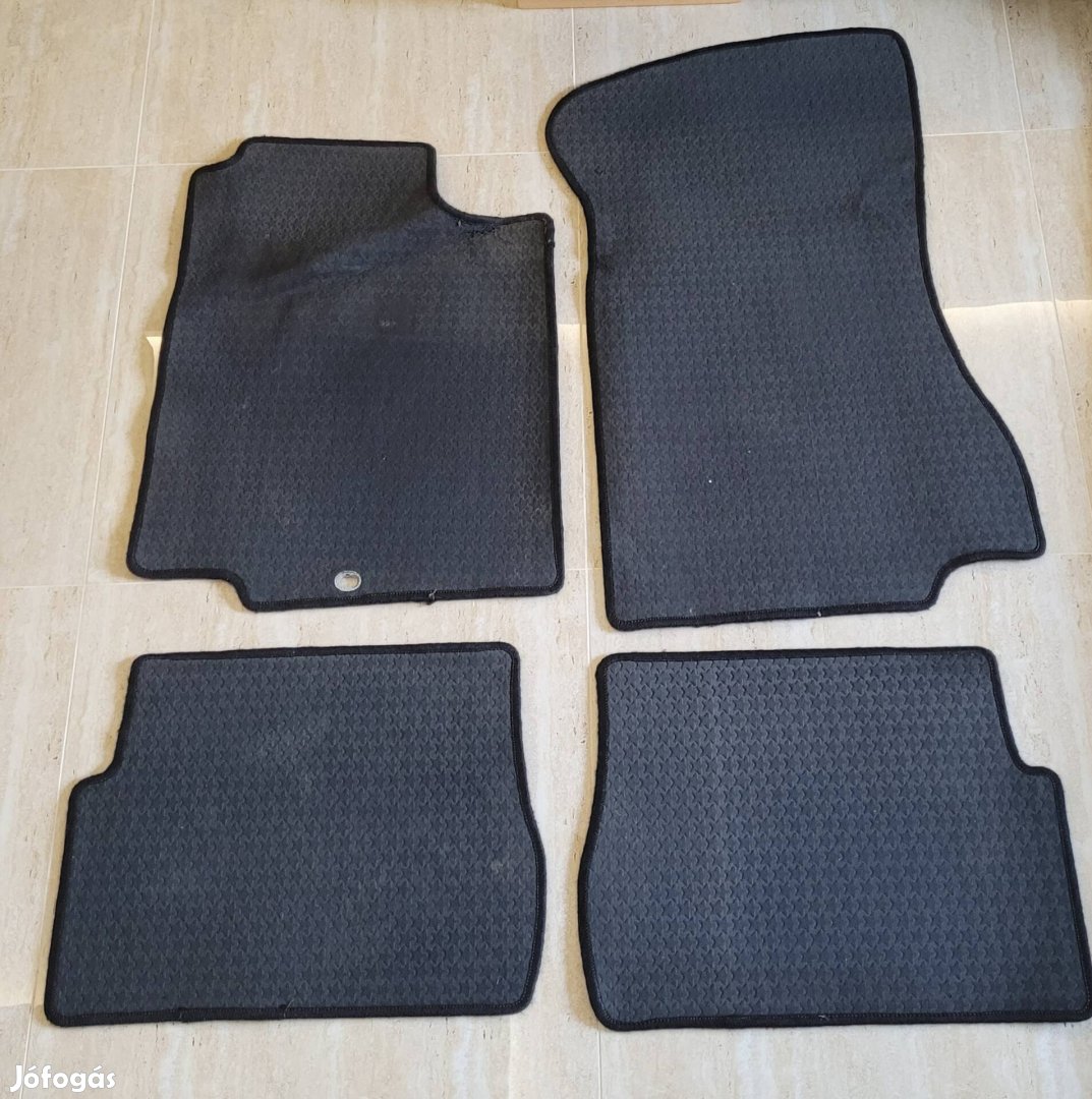 VW Passat b5/b5.5 / Skoda Octavia mk1 fekete szövet szőnyeg szett