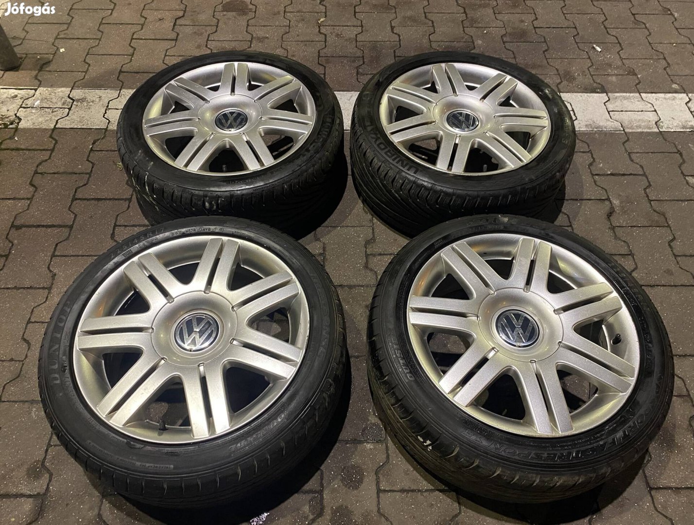 VW Passat gyári 17"-os alufelni szett 225/45R17 nyári DOT2418