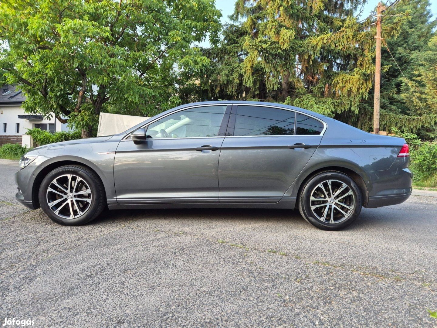 VW Passat megkimelt automata 4motion keves km-rel