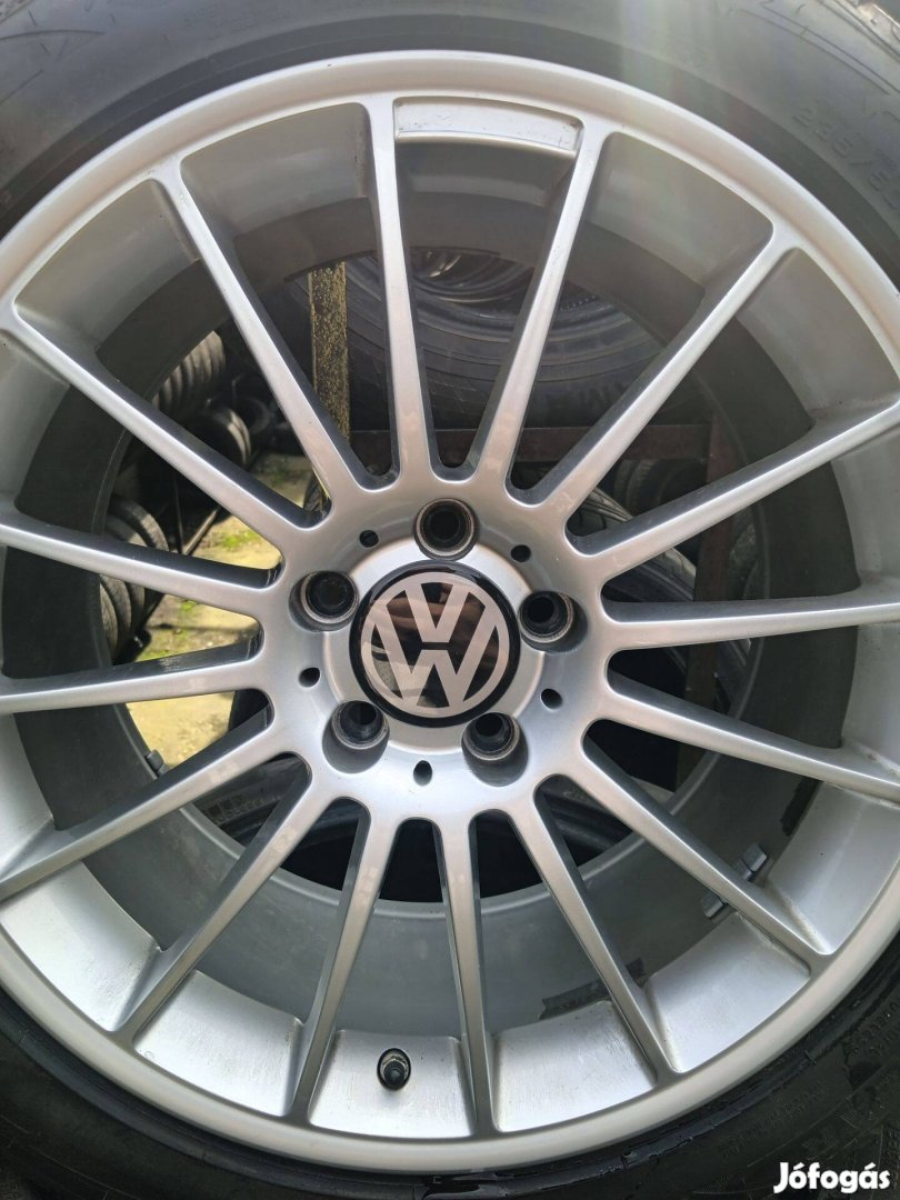 VW Phaeton Arteon 18-as téli szett 95% Goodyear 2019 gumikkal