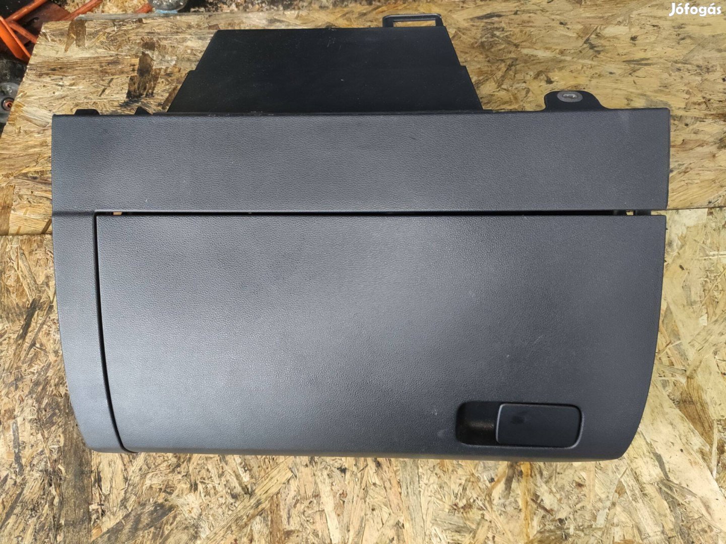 VW Polo 6R V 2009-2014 kesztyűtartó