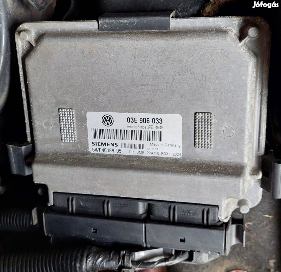 VW Polo ECU 03E906033