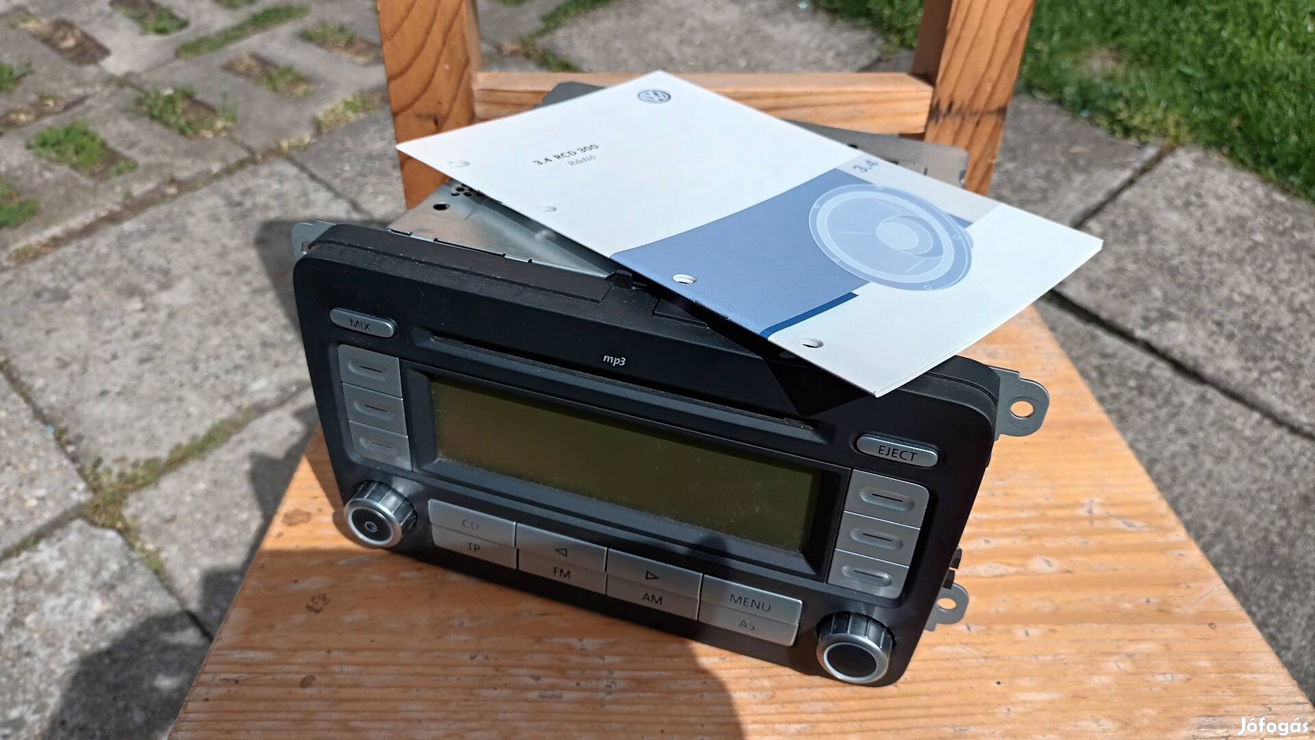 VW RCD 300 MP3 fejegység eladó kóddal. Golf Jetta Touran