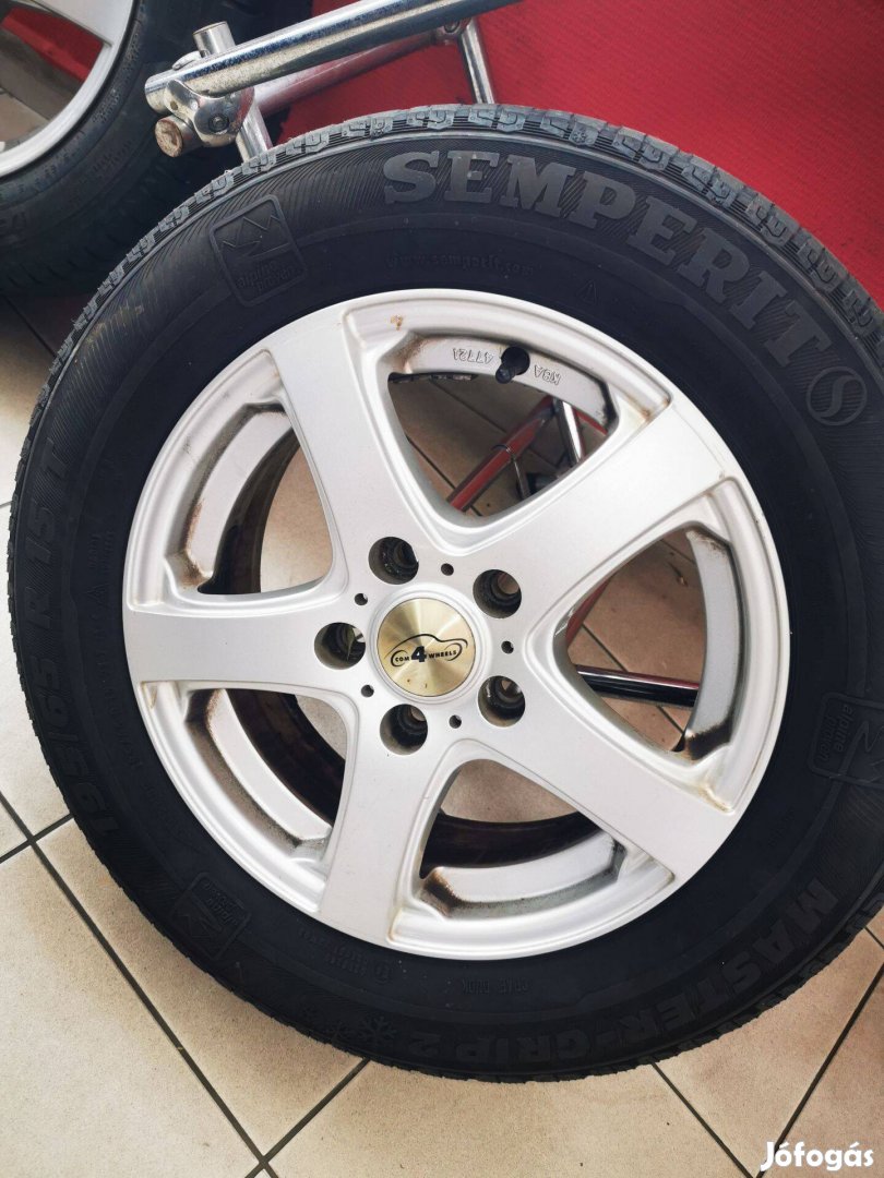 VW Seat Audi Alukerék 195/65R15 téli gumikkal