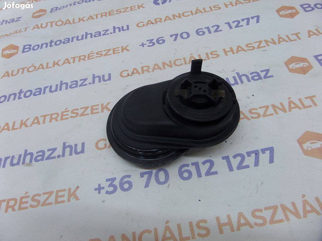 VW Sharan Eladó gyári, 1,9 PDTDI olaj betöltő közdarab