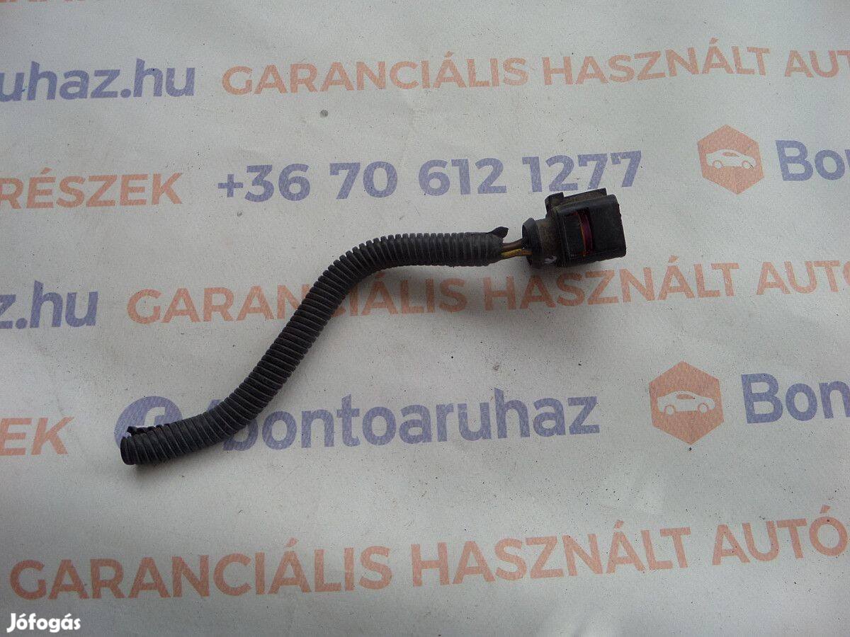 VW Sharan Eladó gyári, bontott első lámpa csatlakozó
