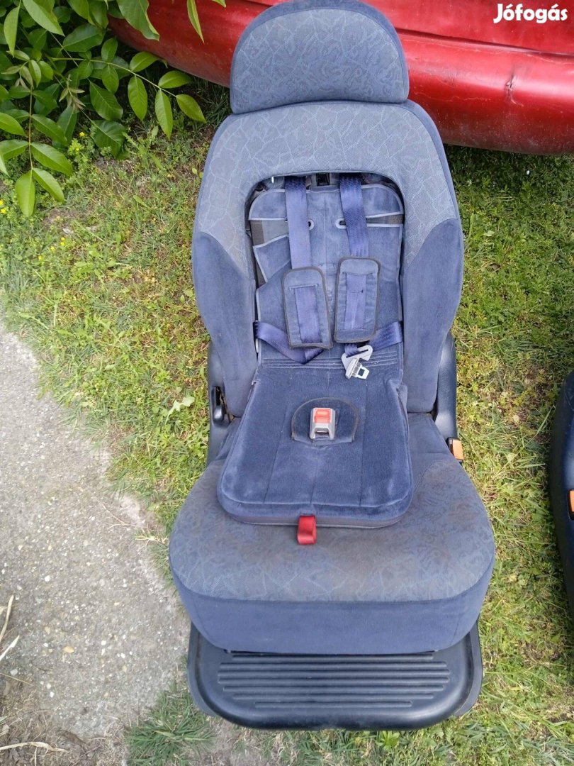 VW Sharan, Alhambra, Galaxy gyerek ülések