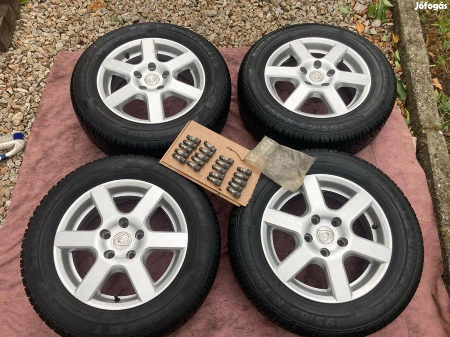 VW Skoda 5x112 komplett Aluett kerekek 195/65 R15
