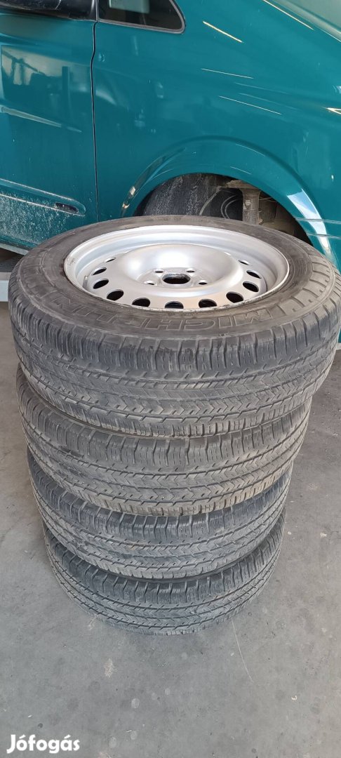 VW T5 acélfelni Michelin 205/65R16C gumival