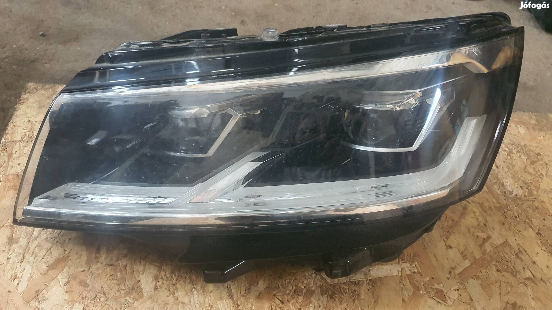 VW T6 Fényszóró bal oldali fényszóró 23.06.26
