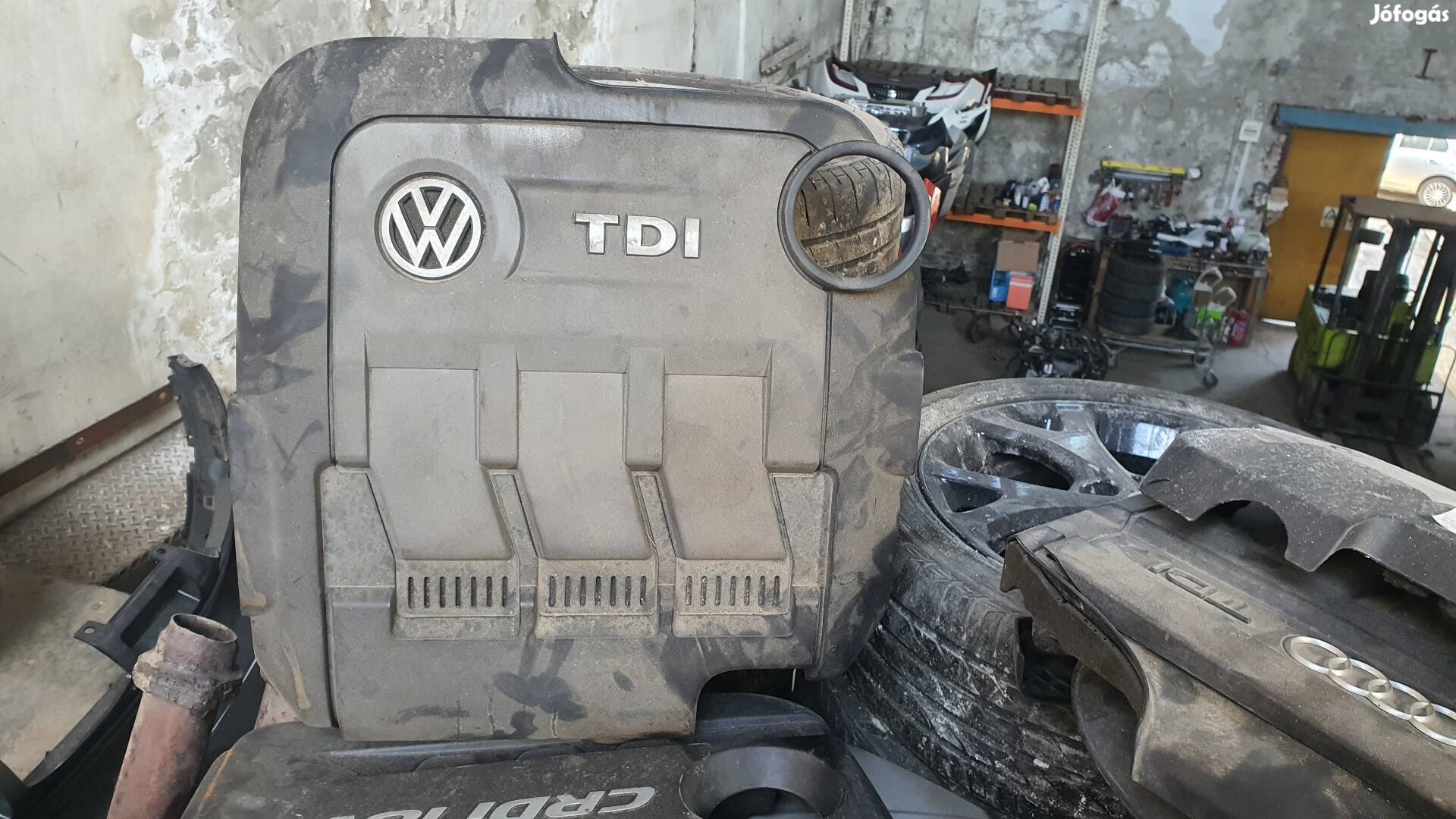 VW TDI Felső motorburkolat védő   23.03