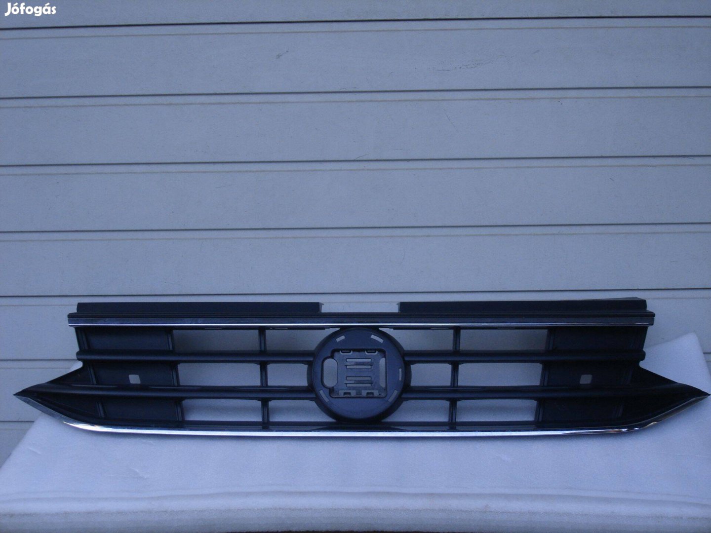 VW Tiguan II Facelift Díszrács 5NA853651BC 2020-tól Hibátlan