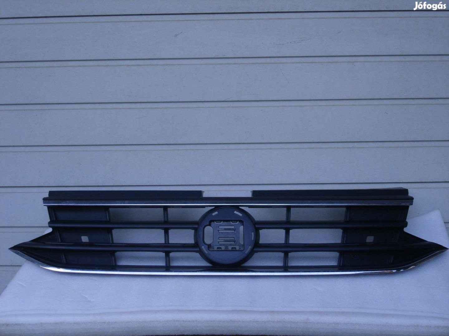 VW Tiguan II Facelift Díszrács 5NA853651BC 2020-tól Hibátlan