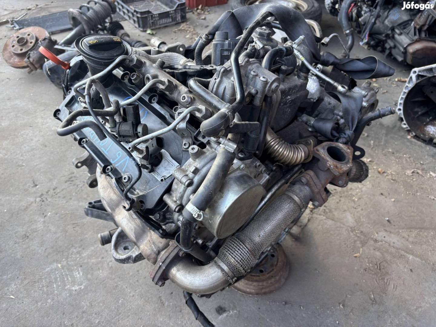 VW Touareg 3.0D V6 TDI Casd motor eladó