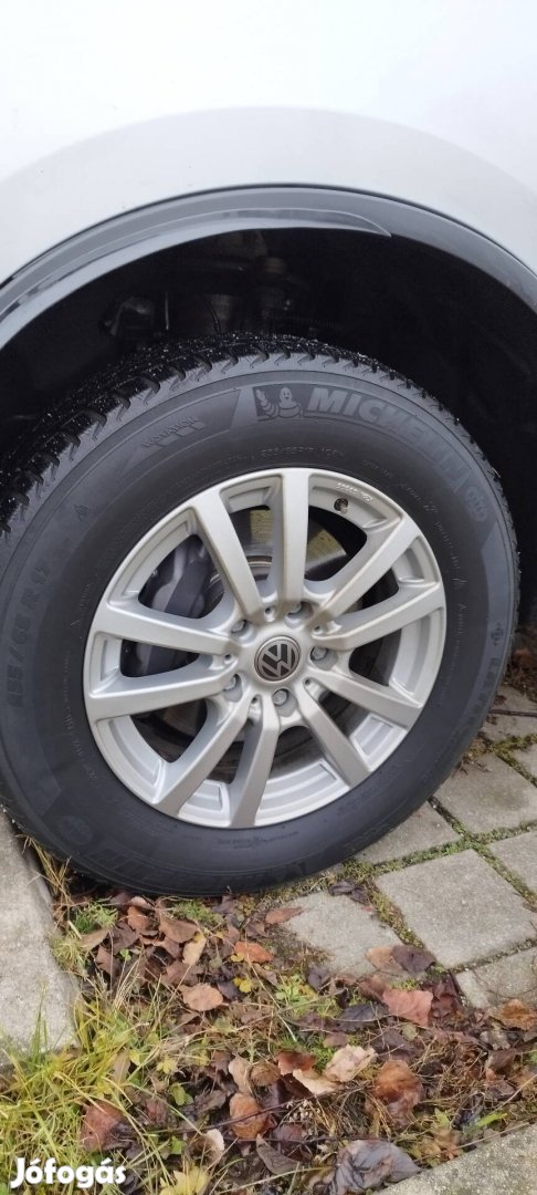 VW Touareg 7P alufelni(17) + téligumi