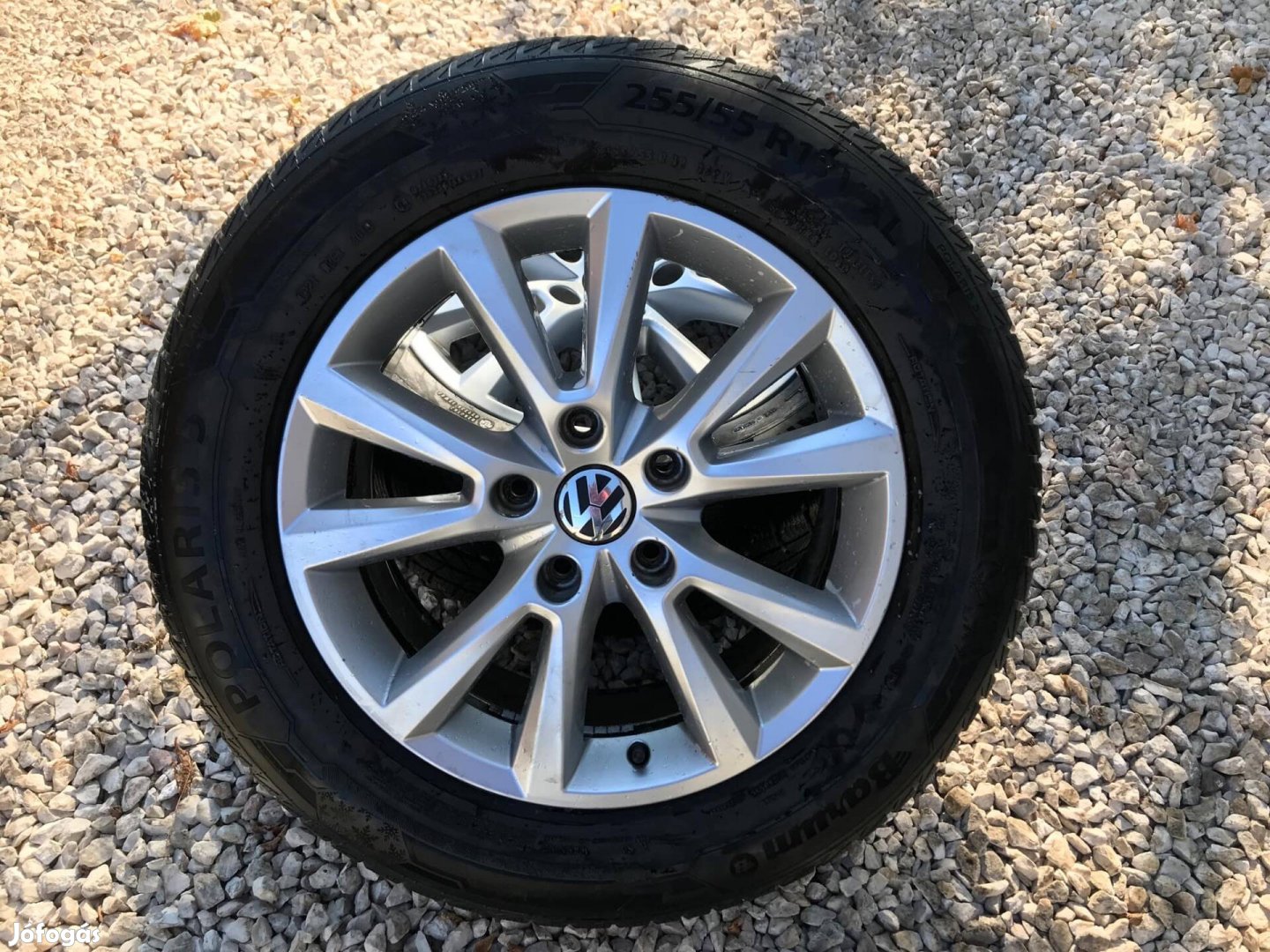 VW Touareg gyári 18' könnyűfém felni 255/55 R18 téli gumi