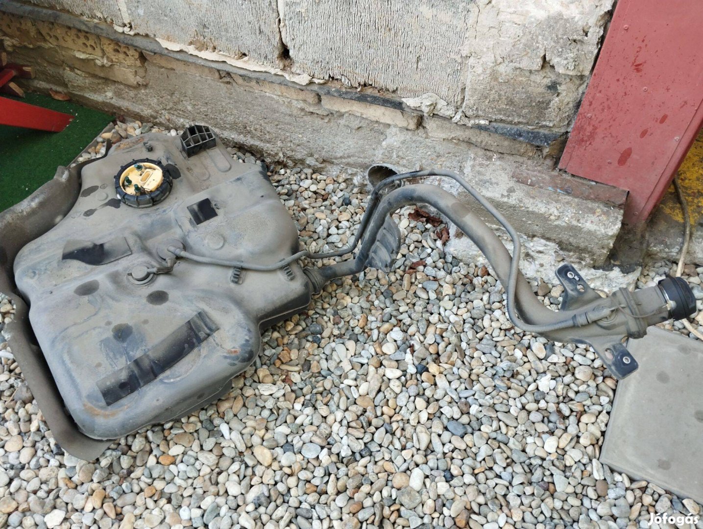 VW Touran 1T 2.0 PDTDI üzemanyagtartály