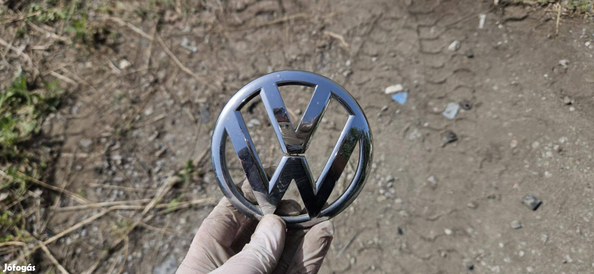 VW Volkswagen Passat B7 hátsóajtó embléma 5M0853630B