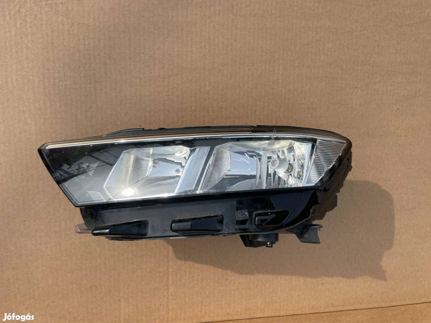 VW Volkswagen T-Roc bal fényszóró 2GA941005B eladó