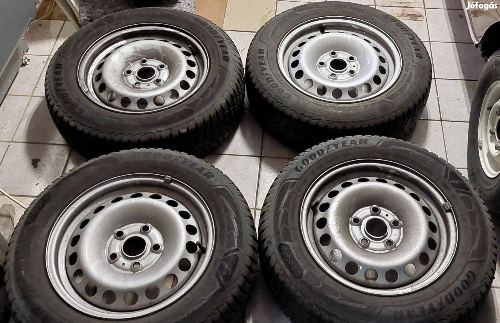 VW Volkswagen komplett kerék garnitúra téligumi 15" 195/65R15 Goodyear