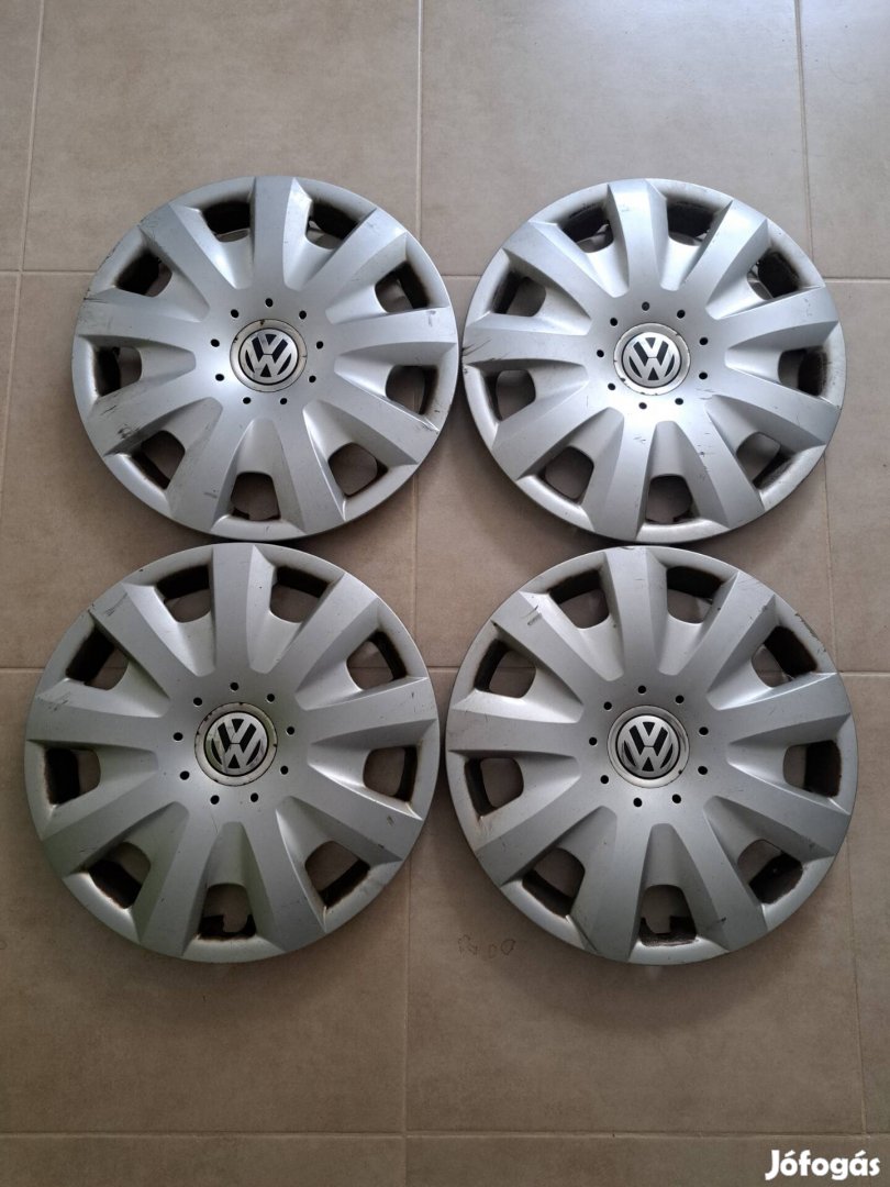 VW  15', gyári, használt dísztárcsa-szett 