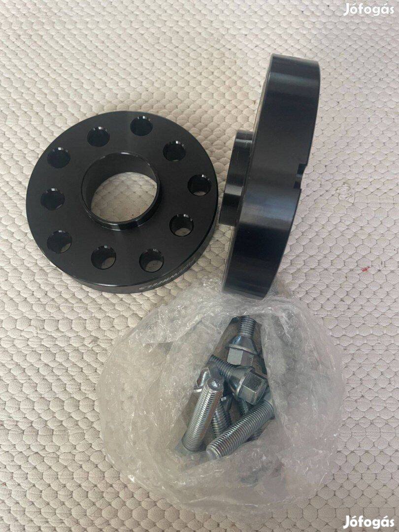 VW, Audi, Skoda nyomtávszélesítő 5x112 5x100 új csavarral 2db 30mm Új