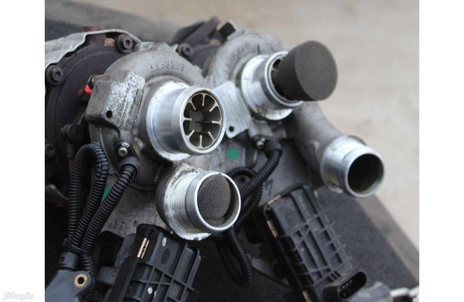 VW. Touareg 2010- 4.2TDI V8 biturbó 101802075-02/ 101802074-03 (50)