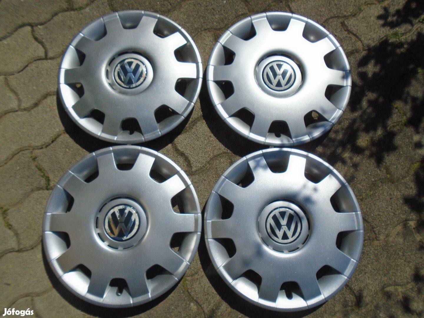 VW, Volkswagen 14" / 14 collos gyári dísztárcsa garnitúra