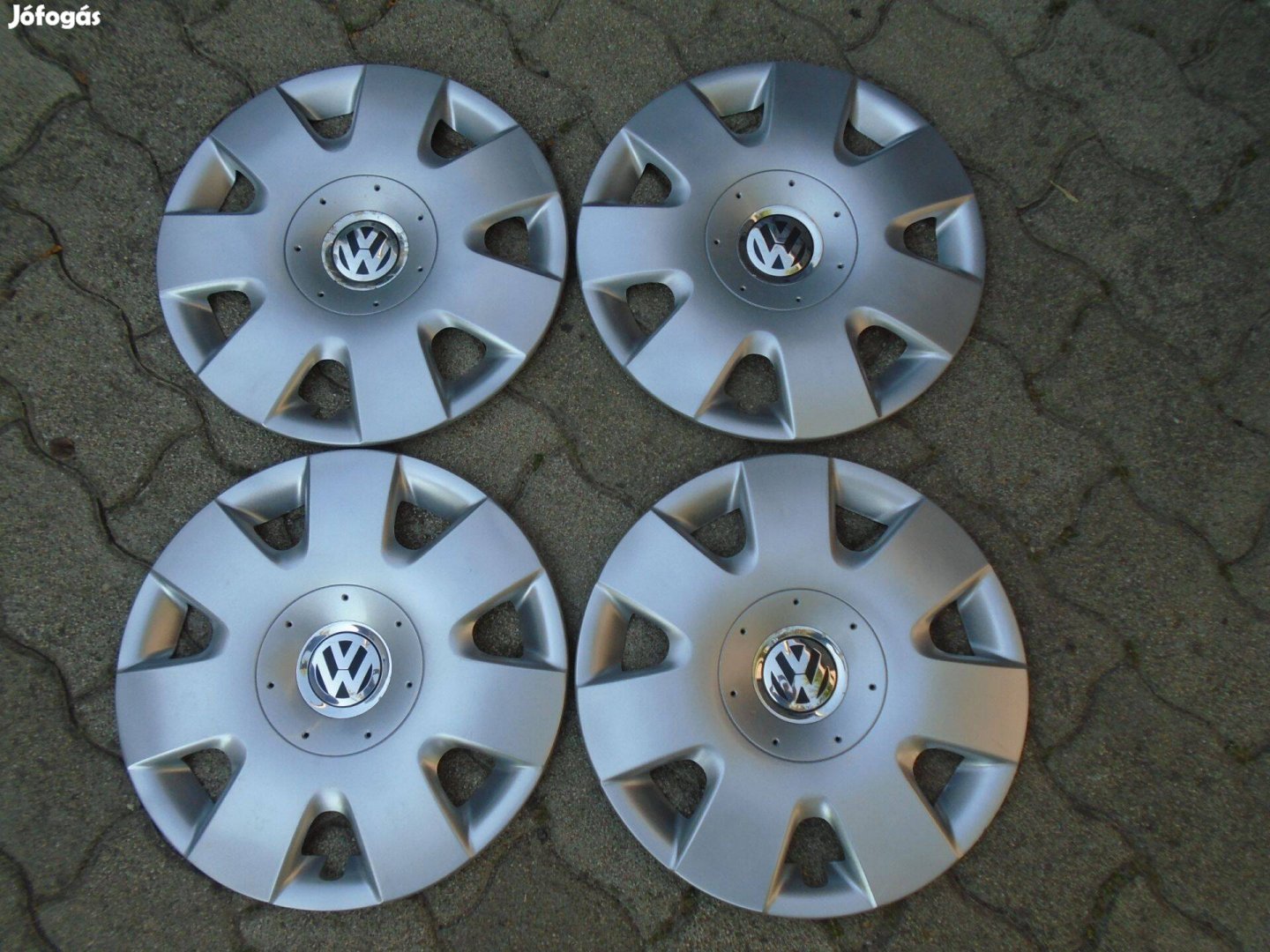 VW, Volkswagen 14" gyári dísztárcsa garnitúra