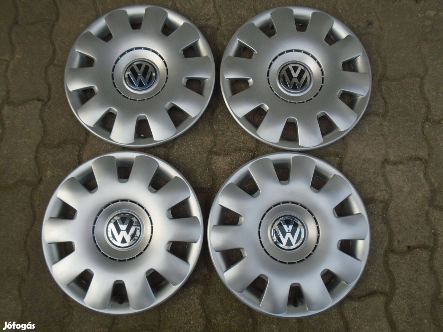 VW, Volkswagen 15 gyári dísztárcsa garnitúra eladó