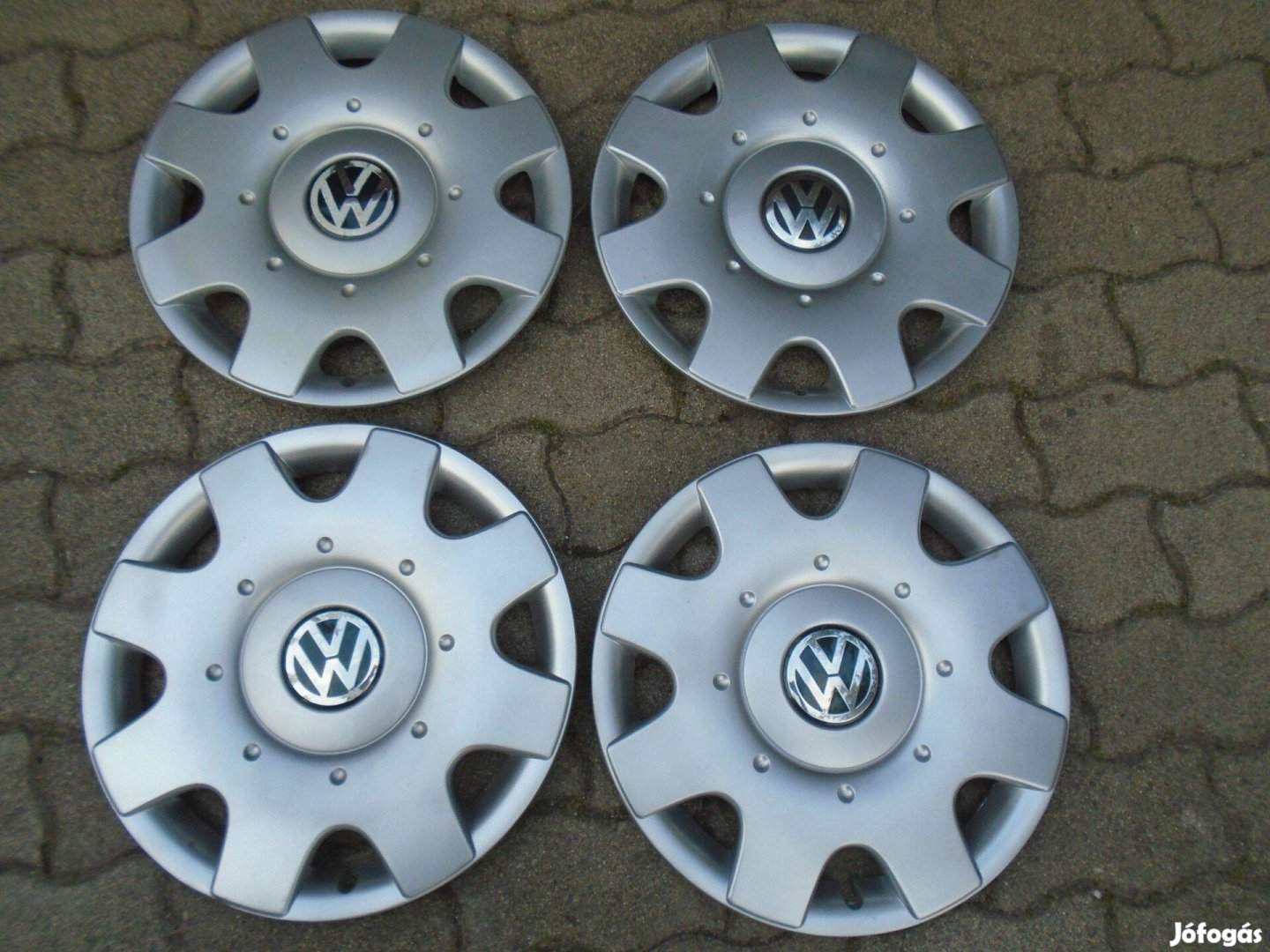 VW / Volkwagen 16" gyári dísztárcsa garnitúra eladó
